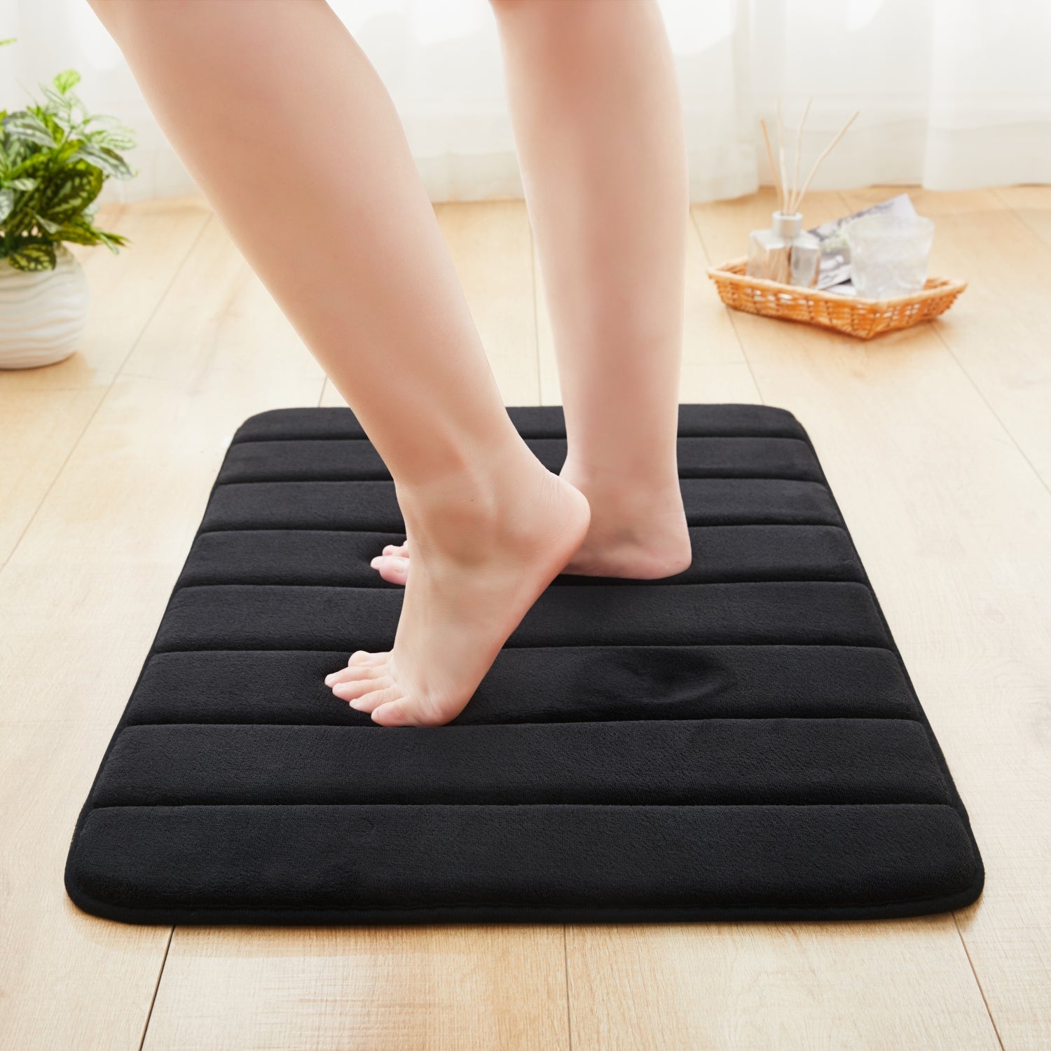 Memory Foam Bath Mat Ultra Absorbent Non-Slip Black