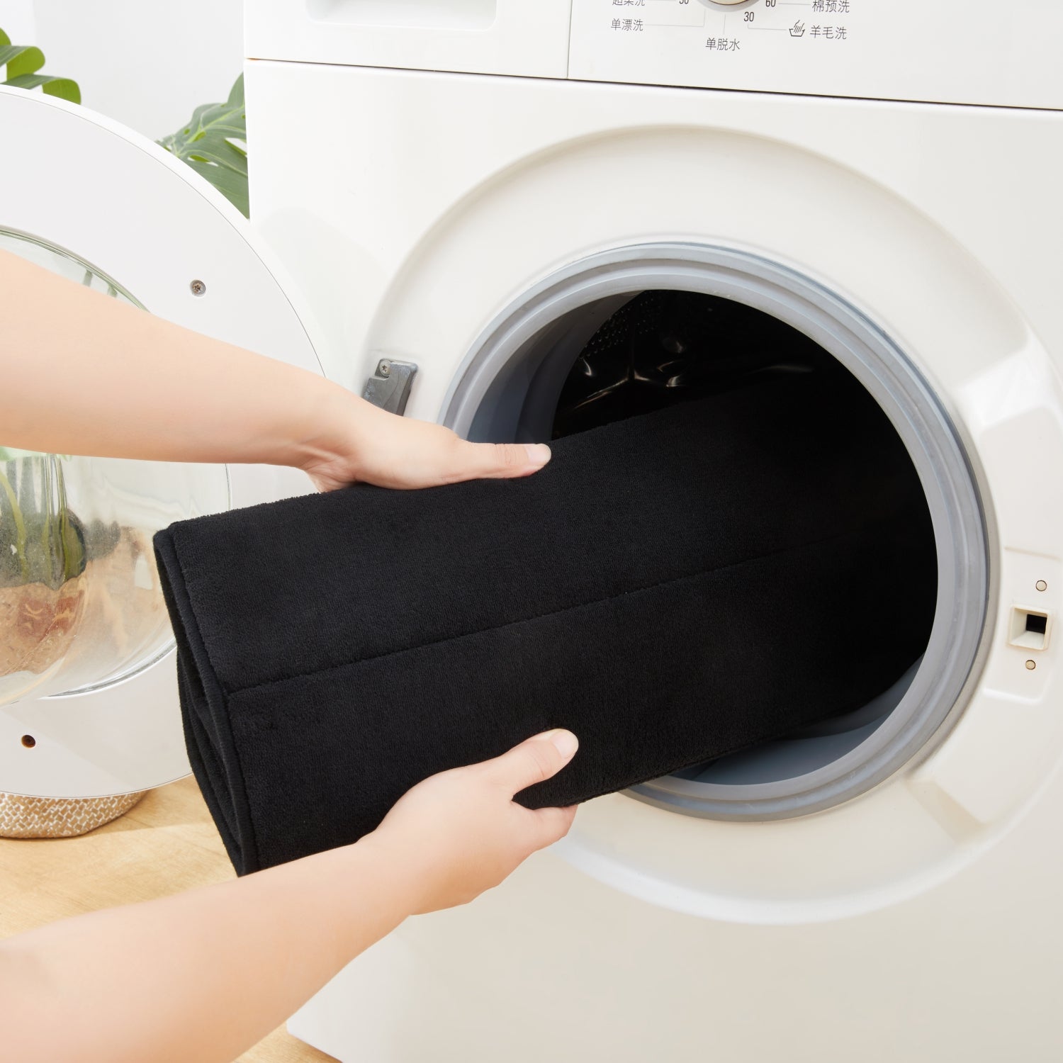 Memory Foam Bath Mat Ultra Absorbent Non-Slip Black