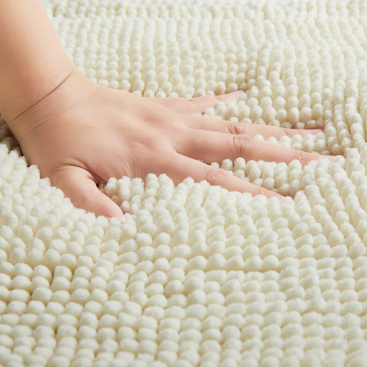 Soft Chenille Bath Mat Thick Absorbent Cream