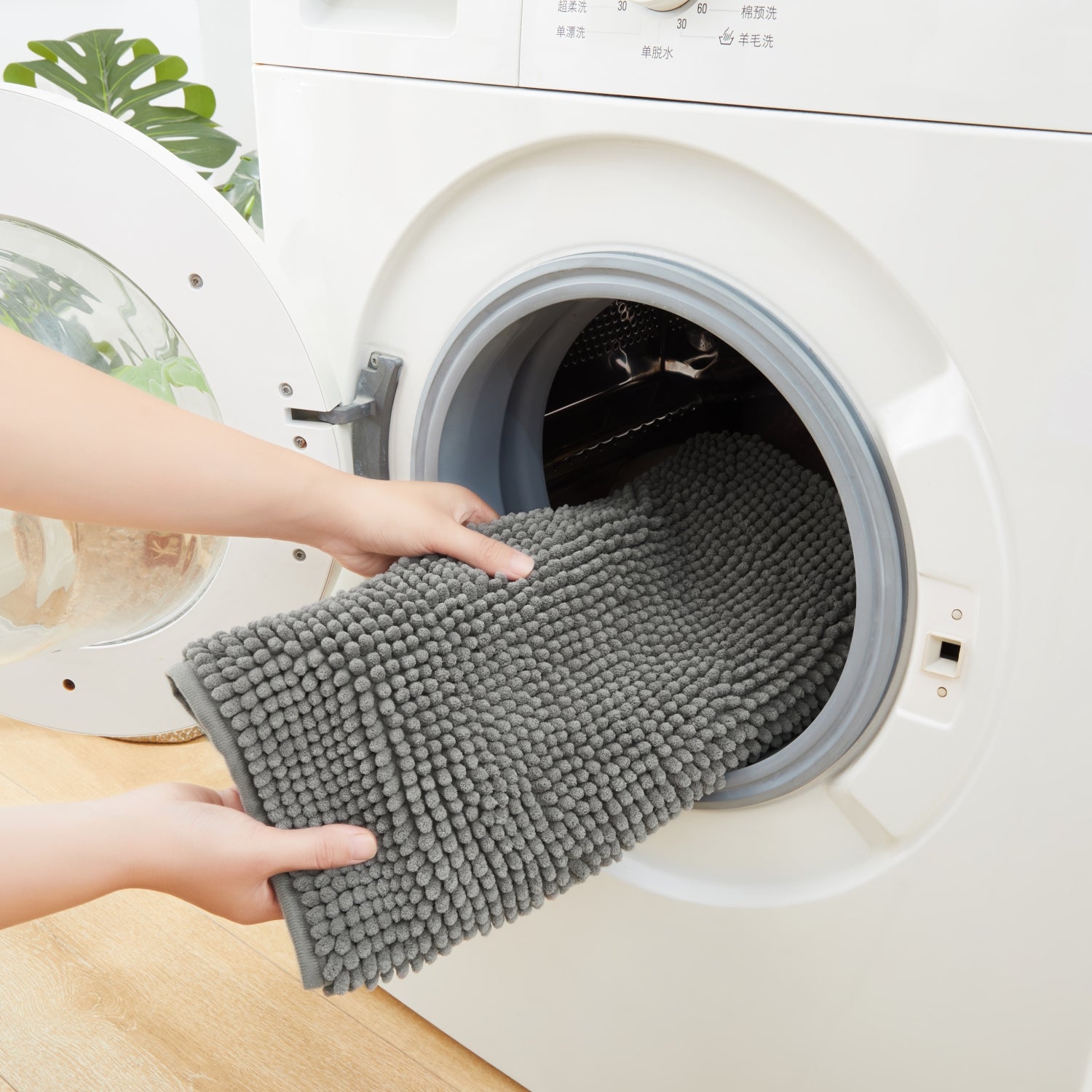 Soft Chenille Bath Mat Thick Absorbent Grey