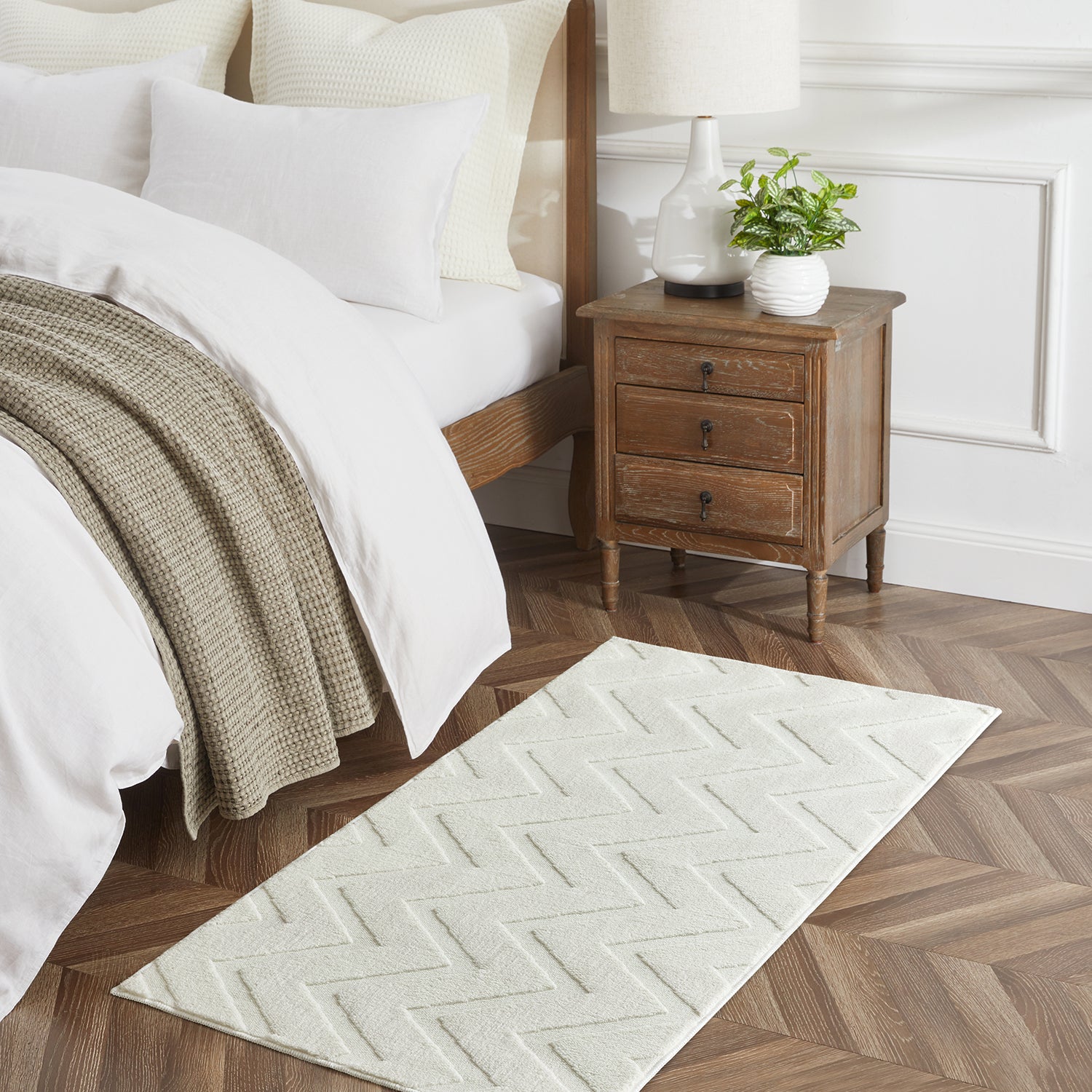 Chevron Zig Zag High-Low Pile Tufted Area Rug