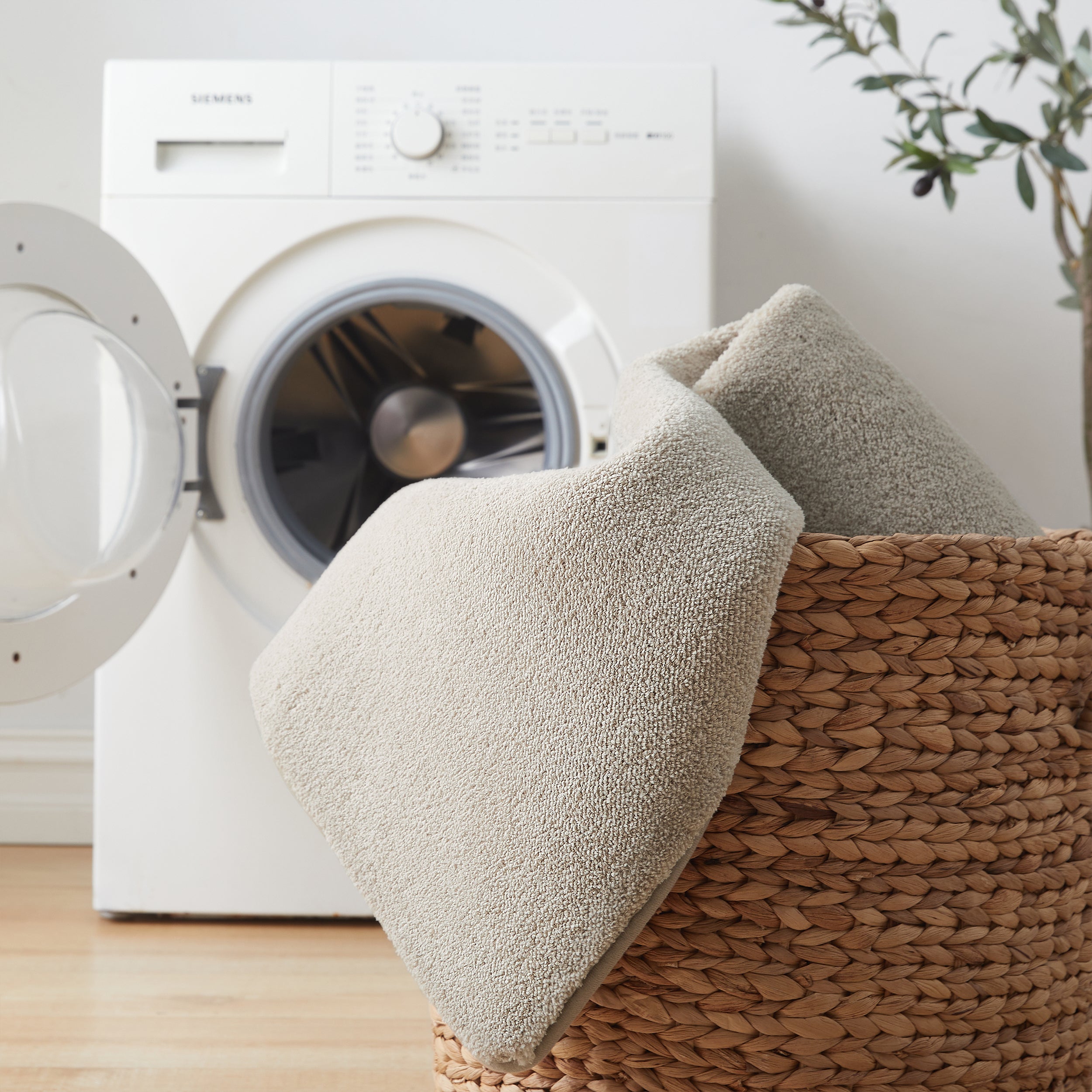 Cosy Fluffy Living Room Rug - Thick & Low Pile Large Area Carpet