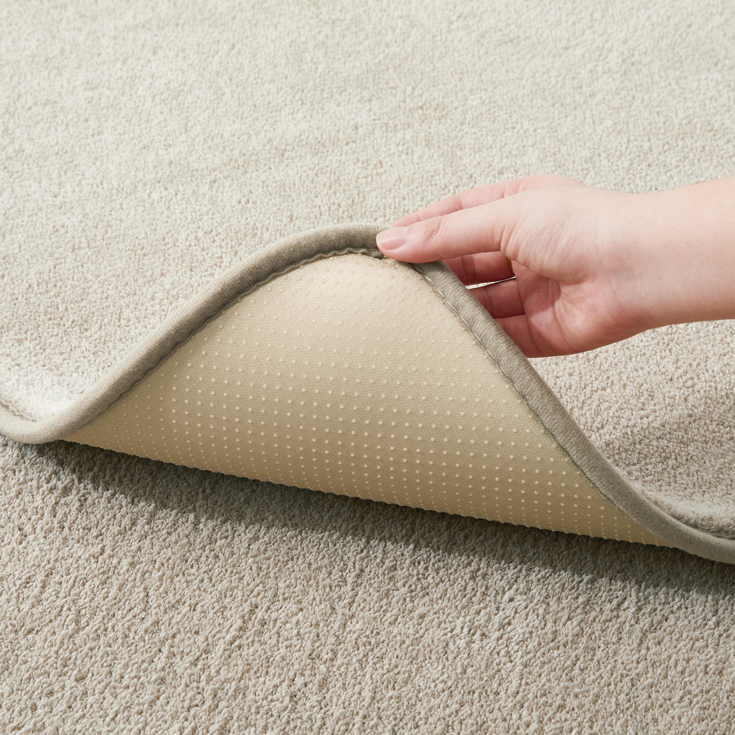 Cosy Fluffy Living Room Rug - Thick & Low Pile Large Area Carpet