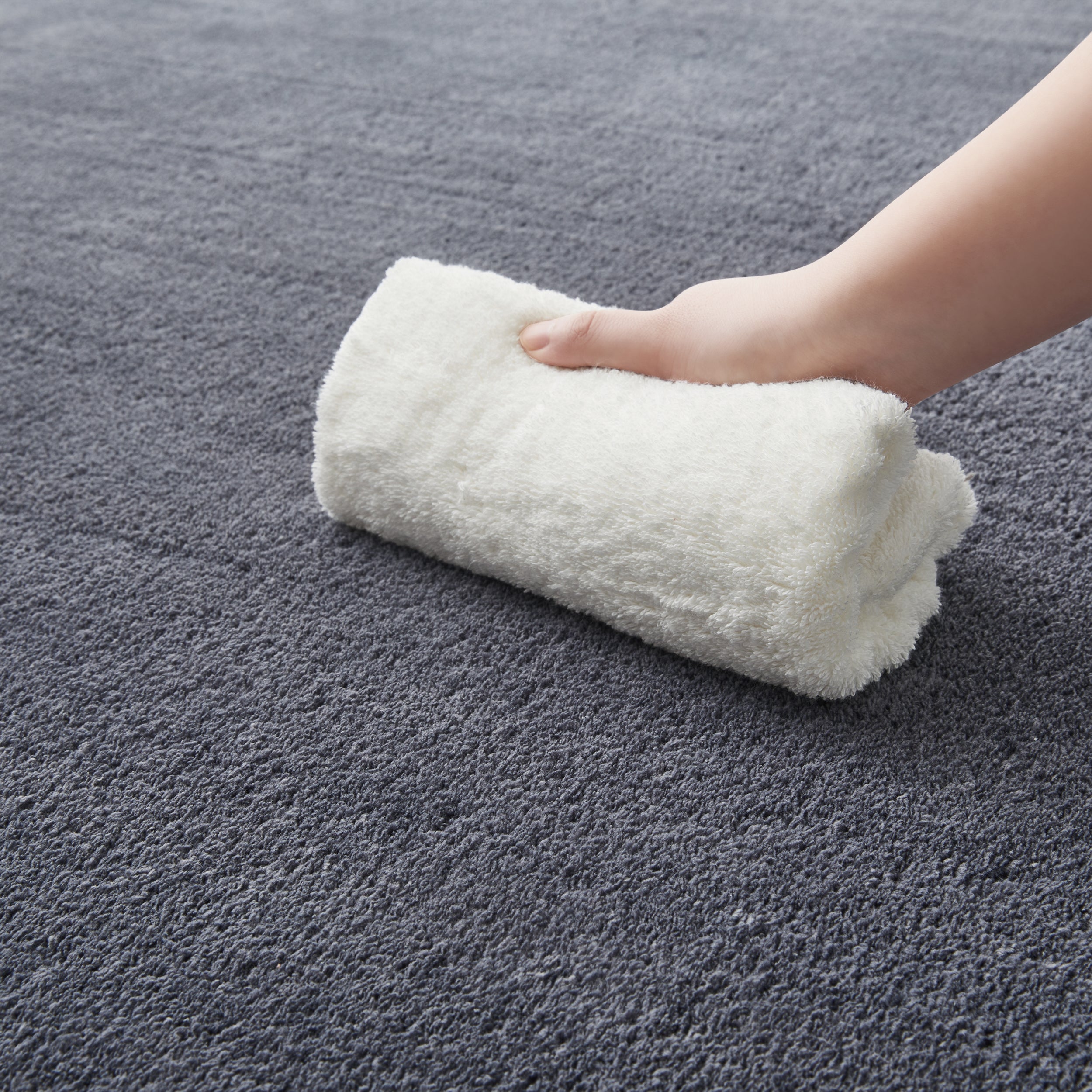 Cosy Fluffy Living Room Rug - Thick & Low Pile Large Area Carpet