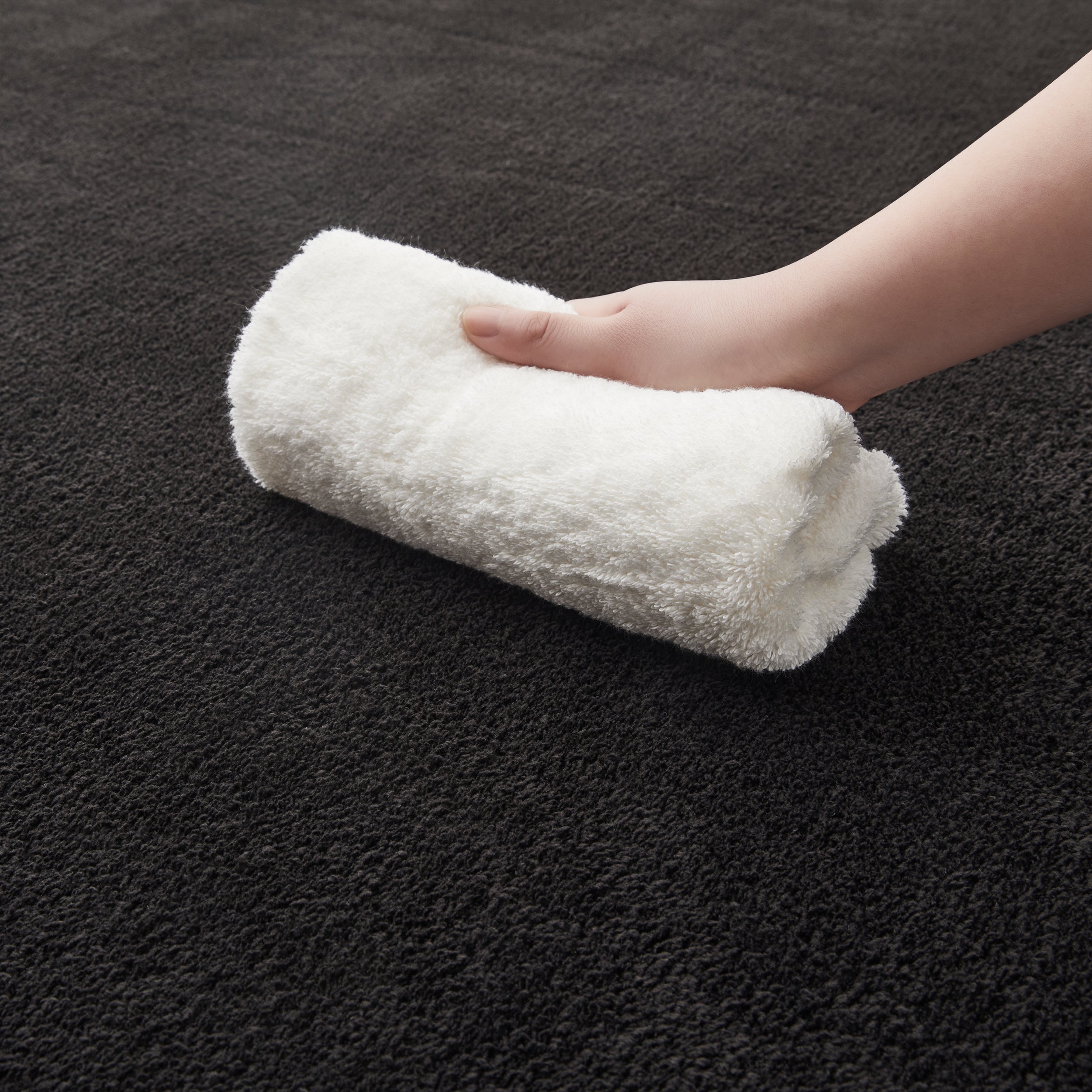 Cosy Fluffy Living Room Rug - Thick & Low Pile Large Area Carpet