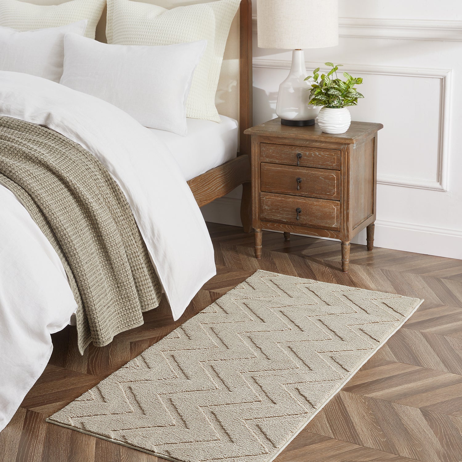Chevron Zig Zag High-Low Pile Tufted Area Rug