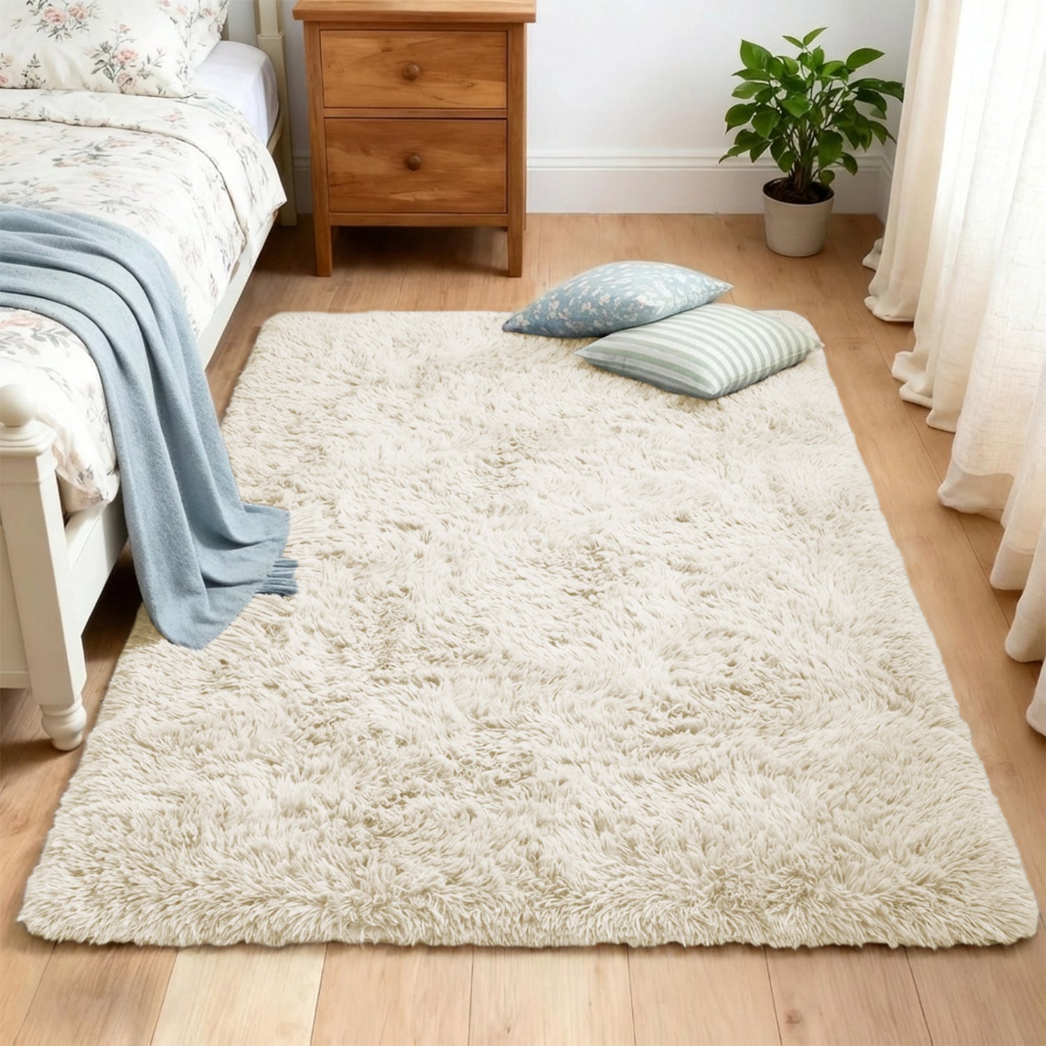 Cream Fluffy Rug - Luxury Shaggy Carpet for Bedroom
