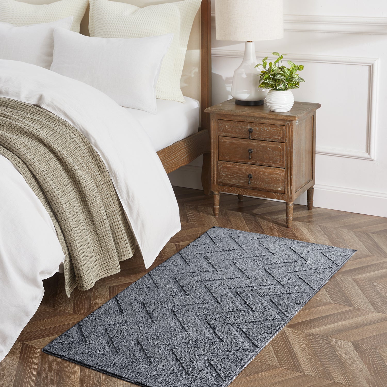 Chevron Zig Zag High-Low Pile Tufted Area Rug