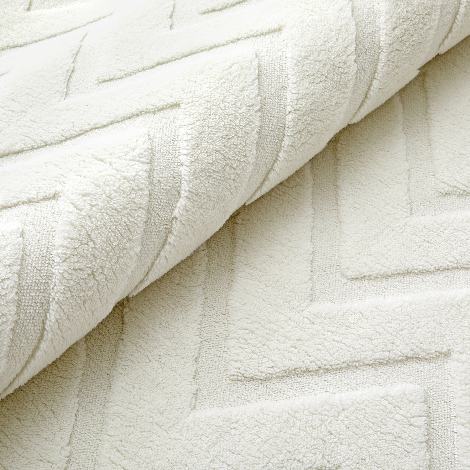 Chevron Zig Zag High-Low Pile Tufted Area Rug