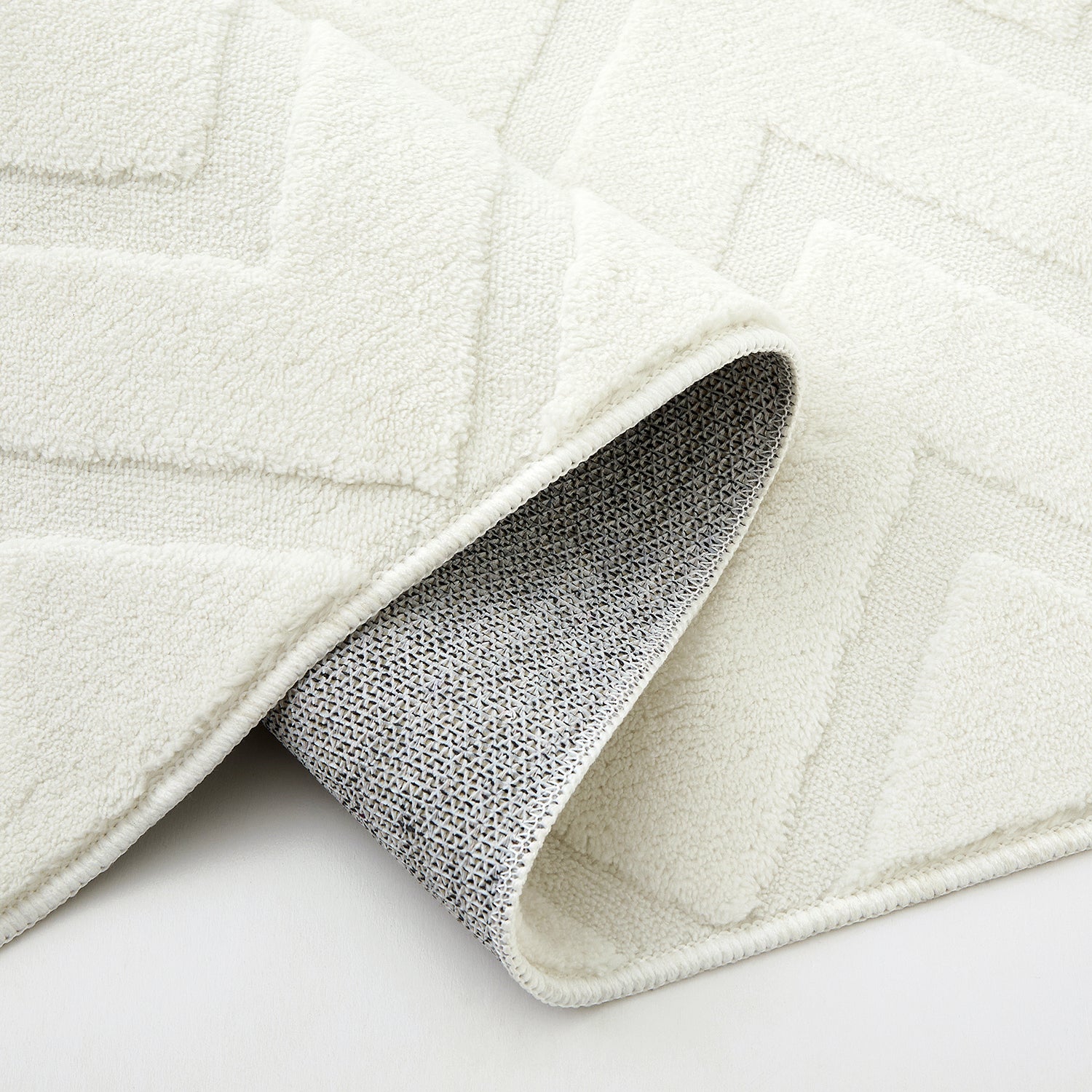 Chevron Zig Zag High-Low Pile Tufted Area Rug