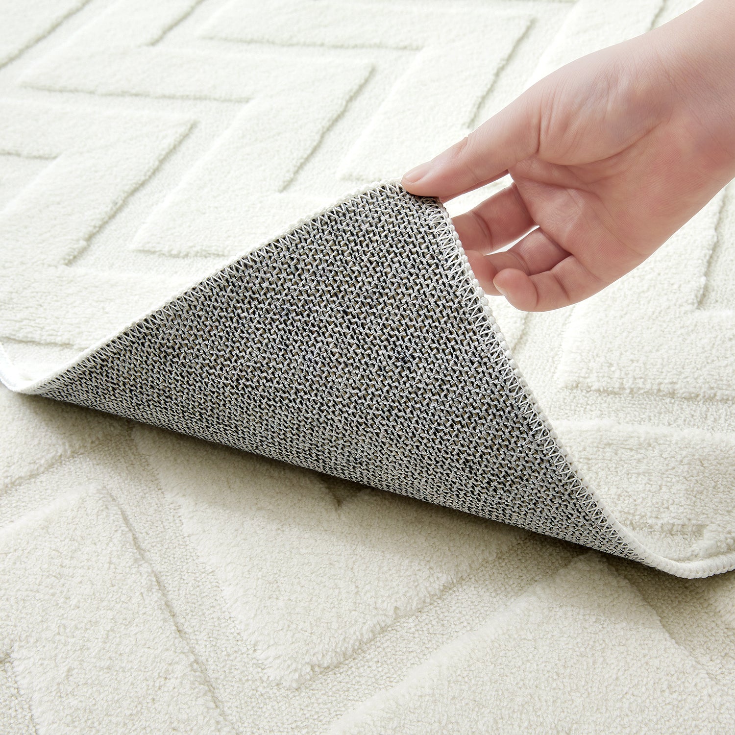 Chevron Zig Zag High-Low Pile Tufted Area Rug